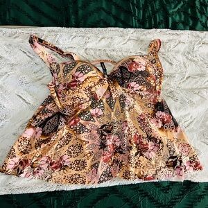 XL Torrid Size 1 Swim Top/Tankini